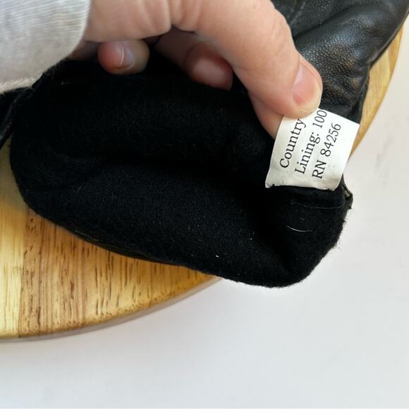 Thinsulate Men’s Leather Lines Winter Gloves - Picture 6 of 6